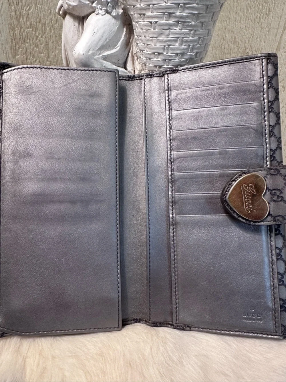 Gucci Monogram Heart Logo Gray Wallet - Picture 6 of 10